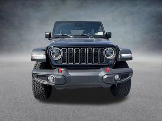 Used 2024 Jeep Wrangler Unlimited Rubicon AWD/4WD video 3