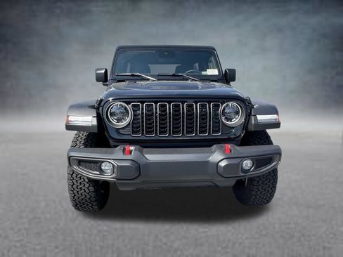 Used 2024 Jeep Wrangler Unlimited Rubicon AWD/4WD image 3