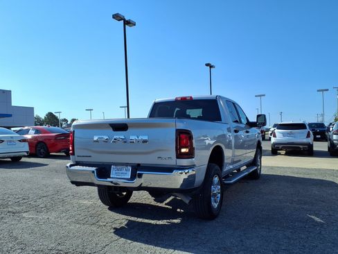 Used 2026 RAM 2500 Big Horn AWD/4WD image 2