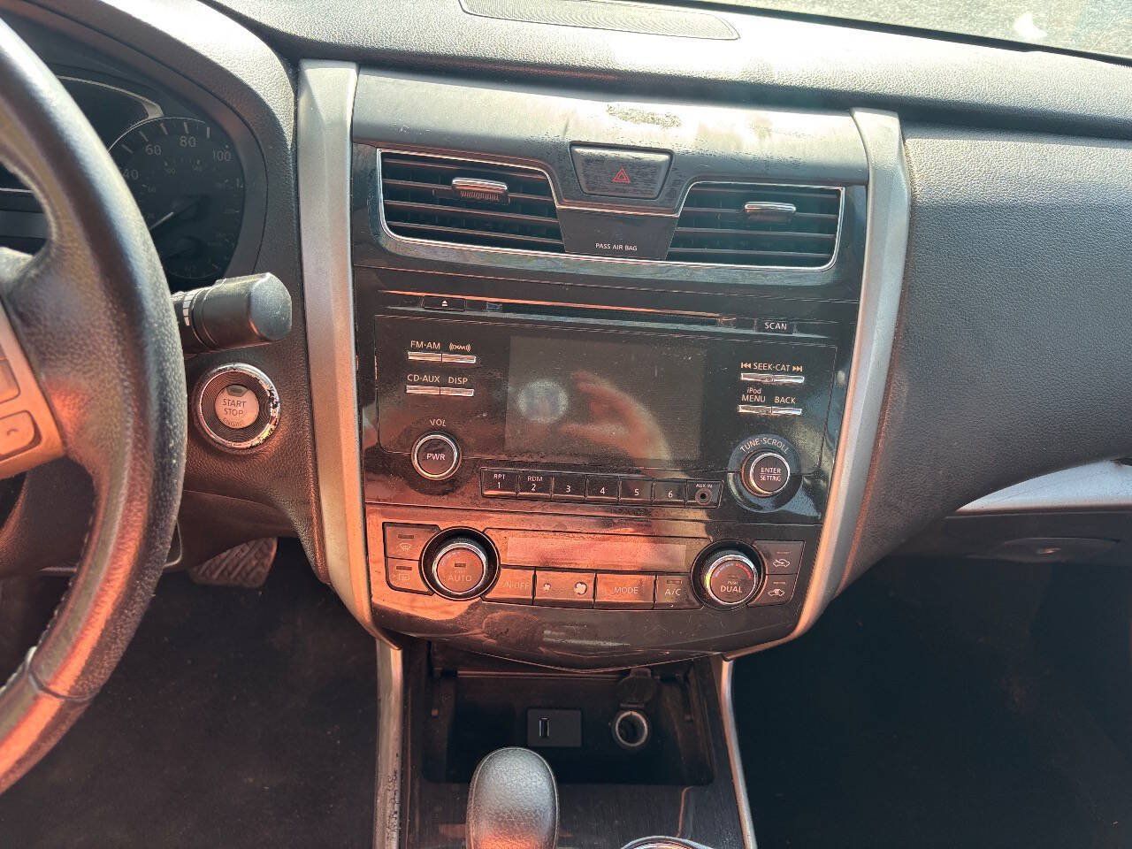 Used 2013 Nissan Altima 2.5 SV FWD image 16