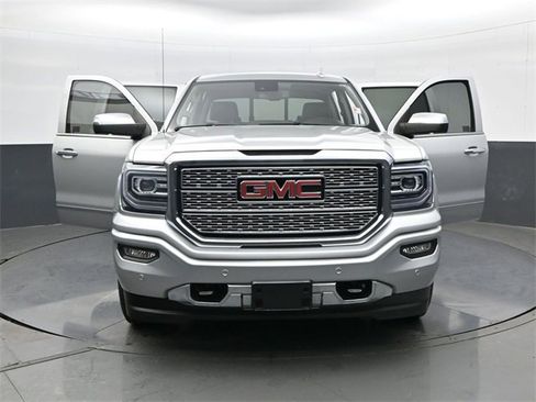 Used 2018 GMC Sierra 1500 Denali w/ Denali Ultimate Package image 31