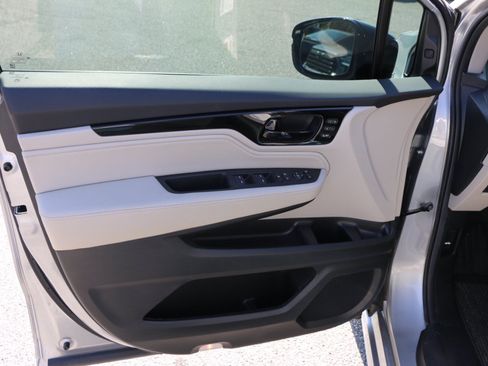 Used 2025 Honda Odyssey Elite image 16