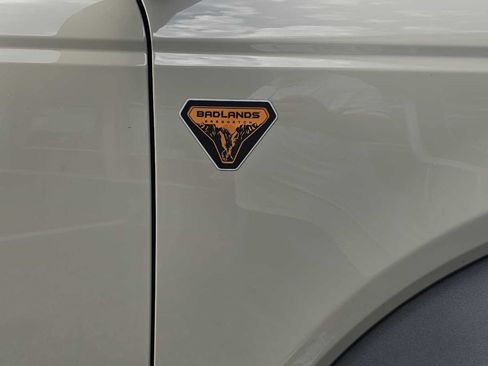 Used 2025 Ford Bronco Badlands w/ Sasquatch Package AWD/4WD image 14