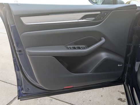 New 2025 Porsche Macan 4S Electric image 13