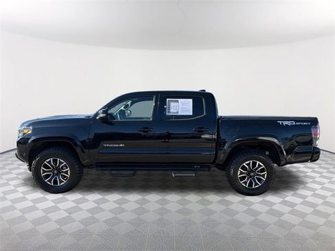 Used 2022 Toyota Tacoma TRD Sport image 8