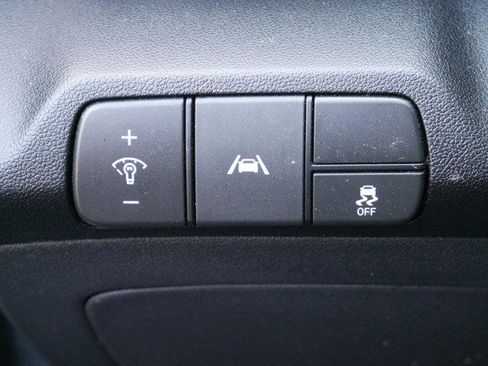 Used 2023 Hyundai Elantra SEL image 27