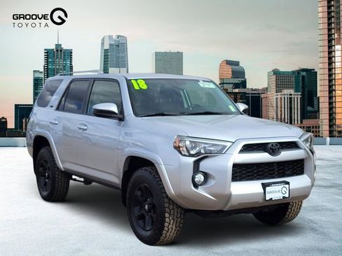 Used 2018 Toyota 4Runner SR5 AWD/4WD image 8