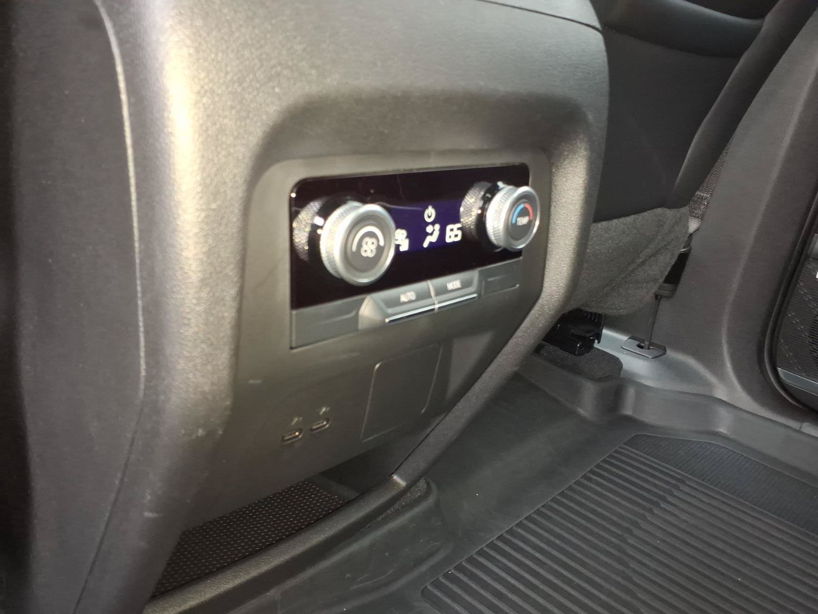 Used 2025 Buick Enclave Sport Touring FWD image 12