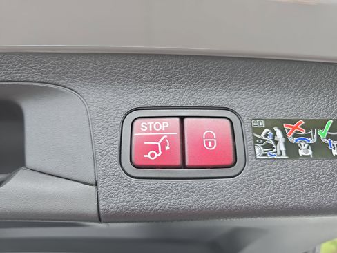 New 2026 Mercedes-Benz GLS 580 GLS 580 image 14