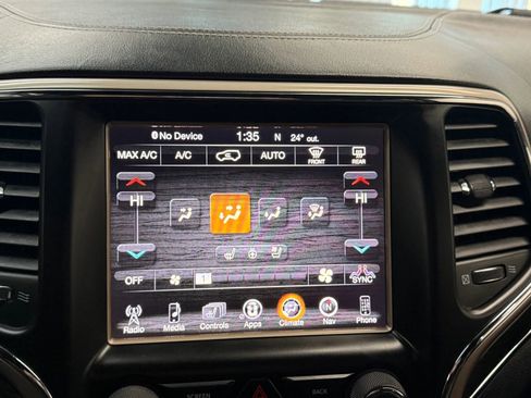 Used 2015 Jeep Grand Cherokee Overland image 31