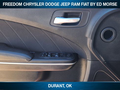 Used 2023 Dodge Charger SXT image 16