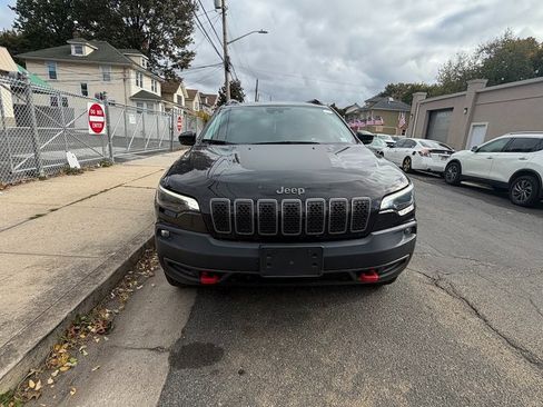 Used 2022 Jeep Cherokee Trailhawk image 3