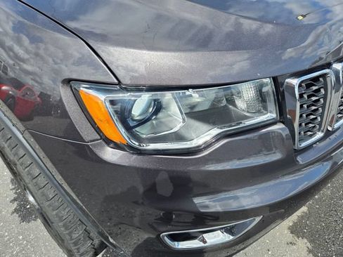 Used 2021 Jeep Grand Cherokee Laredo X AWD/4WD image 18