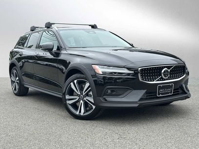 New 2026 Volvo V60 B5 Cross Country Plus w/ Climate Package