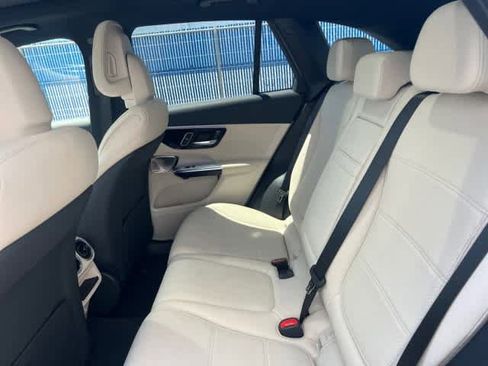 Used 2026 Mercedes-Benz GLC 300 image 18