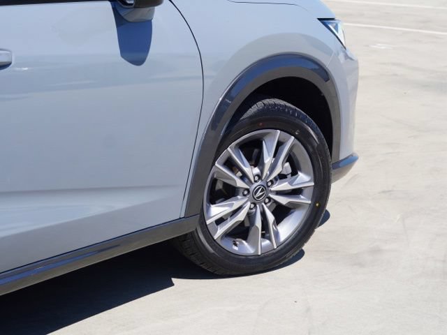Used 2025 Acura ADX FWD image 8