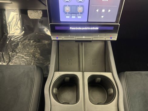 Used 2023 Fisker Ocean One image 22