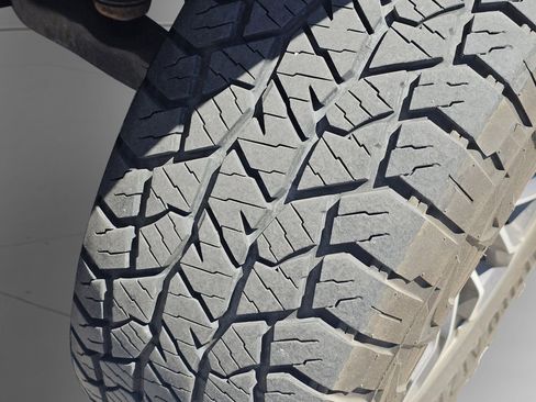 Used 2019 Chevrolet Colorado ZR2 AWD/4WD image 19