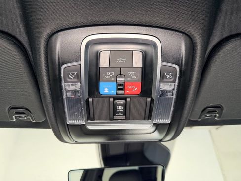 Used 2025 RAM 1500 Sport AWD/4WD image 10