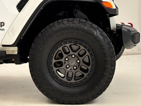 Used 2022 Jeep Wrangler Unlimited Rubicon w/ Xtreme Recon 35" Tire Package AWD/4WD image 6