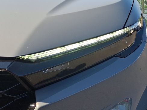 Used 2023 Honda CR-V EX-L image 9