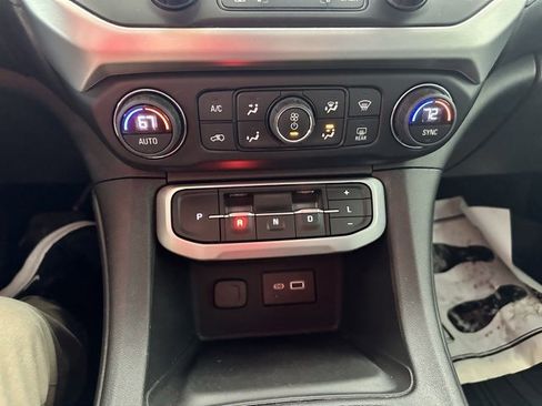 Used 2022 GMC Acadia SLE w/ GMC Pro Grade Package image 12