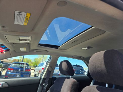 Used 2012 Kia Forte SX FWD image 8