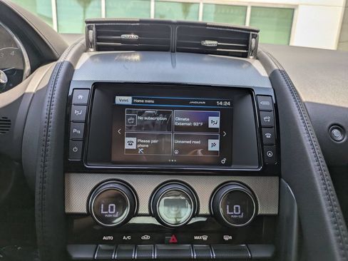 Used 2017 Jaguar F-TYPE Coupe RWD image 17