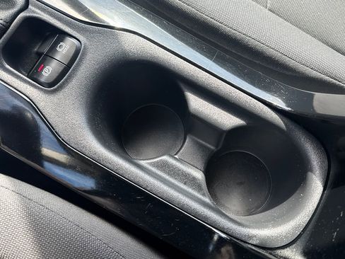 Used 2022 Toyota Corolla LE FWD image 27