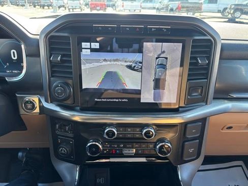 Used 2023 Ford F150 Lariat w/ Trailer Tow Package image 15