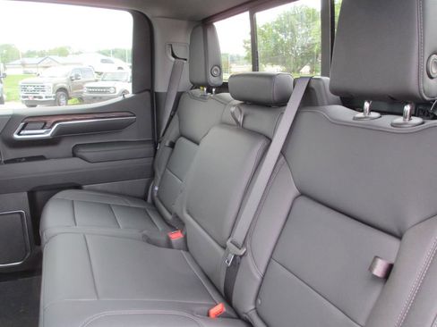 New 2026 GMC Sierra 1500 SLT w/ SLT Premium Plus Package AWD/4WD image 13