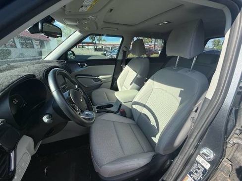Used 2023 Kia Soul EX FWD image 10