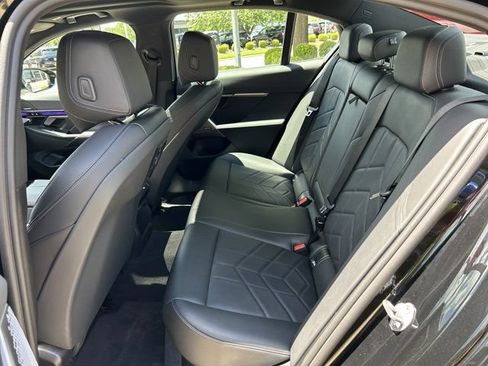 Used 2024 BMW i5 eDrive40i RWD image 19