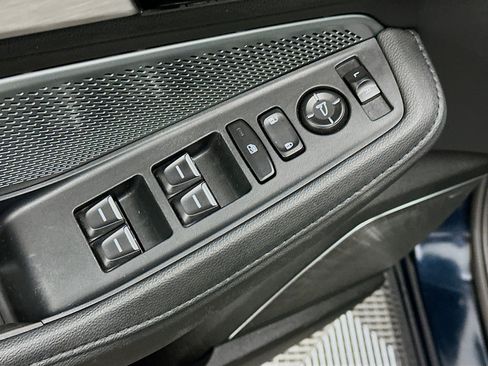 Used 2025 Acura MDX SH-AWD image 15