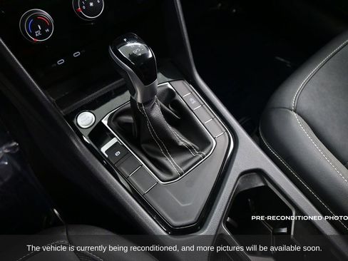 Used 2023 Volkswagen Taos SE w/ Panoramic Sunroof Package image 21