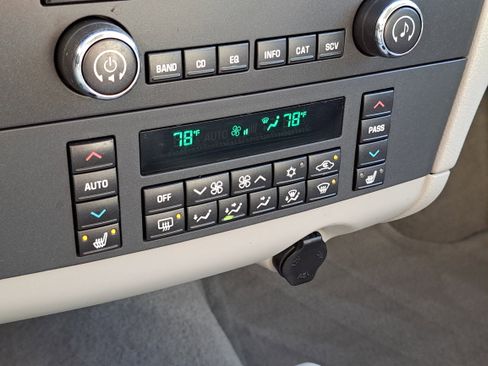 Used 2008 Buick LaCrosse CXL image 17