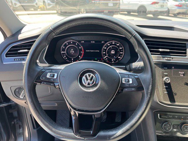 Used 2018 Volkswagen Tiguan SEL Premium FWD image 20