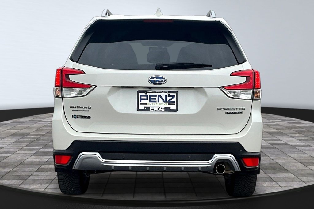 Used 2022 Subaru Forester Touring AWD/4WD image 5