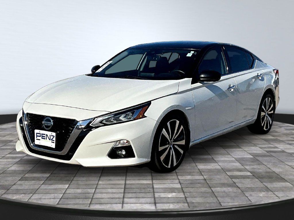 Used 2020 Nissan Altima 2.5 Platinum AWD/4WD image 1