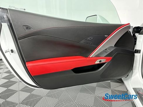 Used 2015 Chevrolet Corvette Z06 w/ 3LZ Preferred Equipment Group RWD image 37