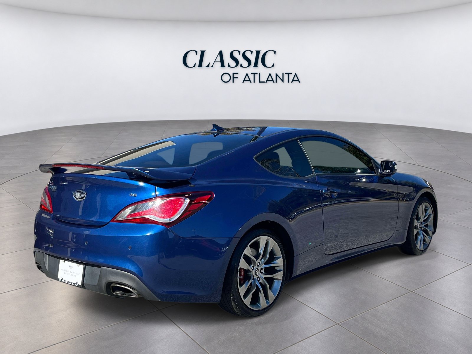 Used 2015 Hyundai Genesis 3.8 RWD image 5