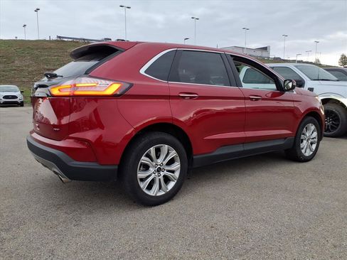 Certified 2024 Ford Edge Titanium image 6