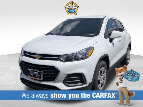 Used 2018 Chevrolet Trax LS image 1