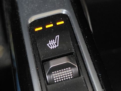 Used 2023 Kia Sorento SX image 17