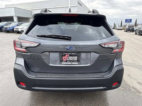 Used 2025 Subaru Outback Onyx Edition image 4