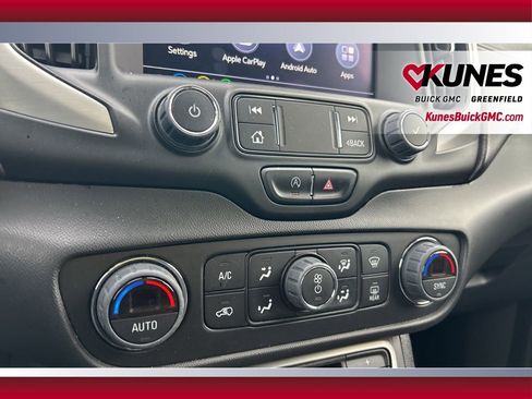 Used 2023 GMC Terrain SLT image 23