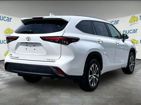 Certified 2026 Toyota Highlander XLE AWD/4WD image 6