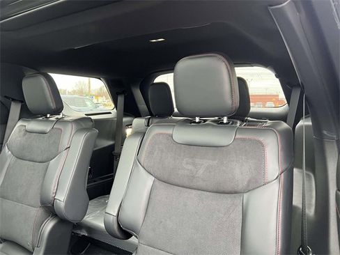 New 2026 Ford Explorer ST w/ Sun And Sound Package image 28