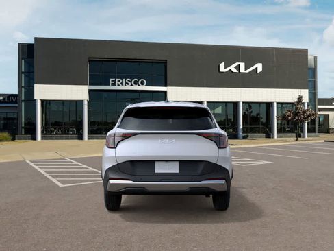 New 2026 Kia Sportage LX image 5