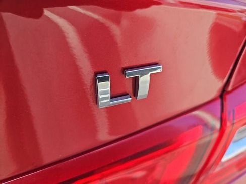 Used 2025 Chevrolet Malibu LT image 36